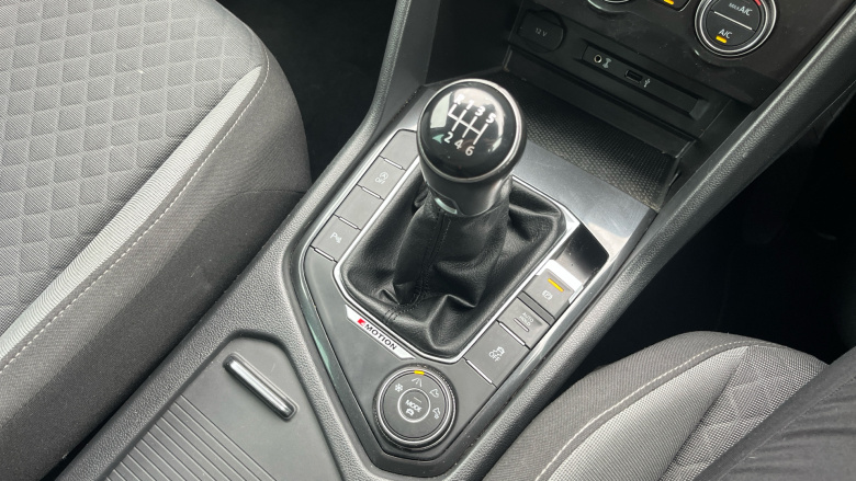 Volkswagen Tiguan 2.0 TDi 150 4Motion SE Nav 5dr Diesel Estate